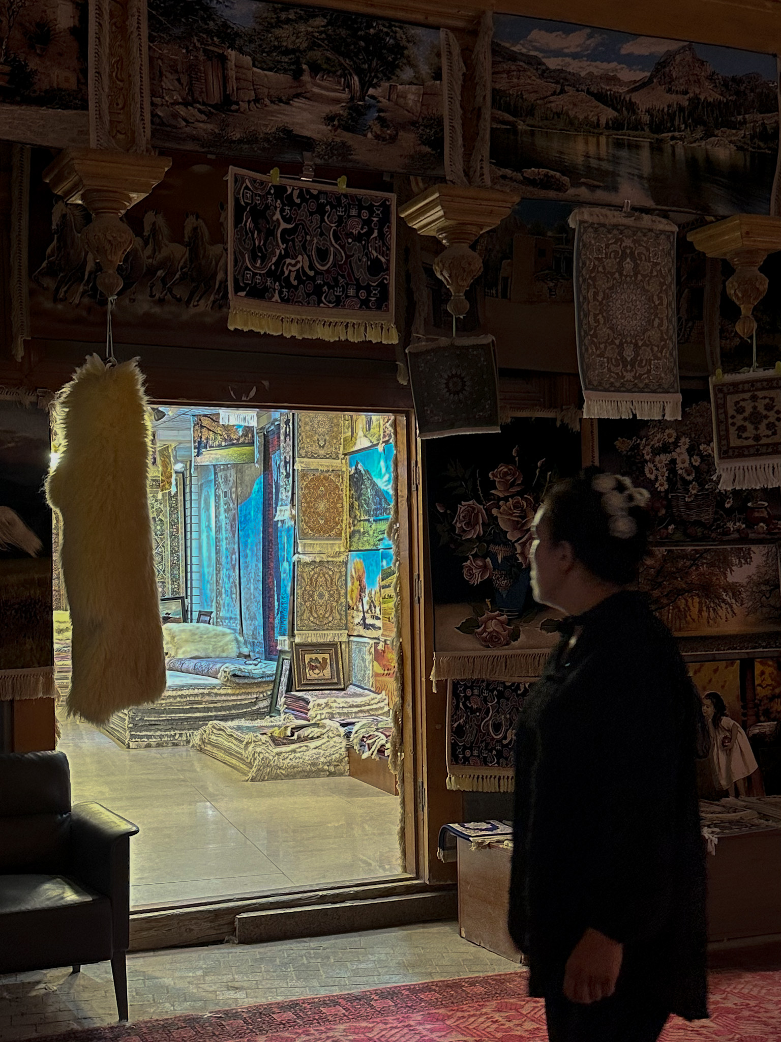 venditore di tappeti a Hotan, Xinjiang